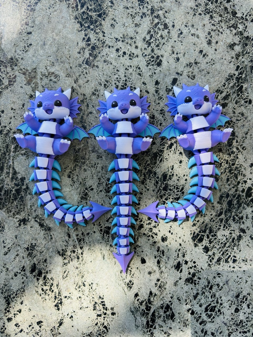 Figurine articulée Bébé Dragon - Décoration Fantastique Imprimée en 3D